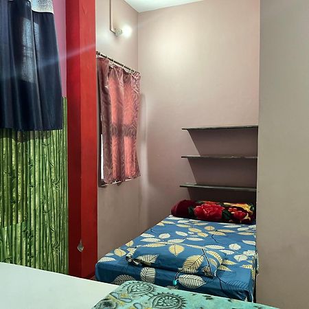 Indra Paying Guest House バラナシ エクステリア 写真