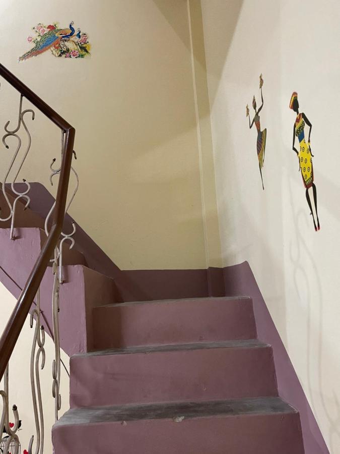 Indra Paying Guest House バラナシ エクステリア 写真